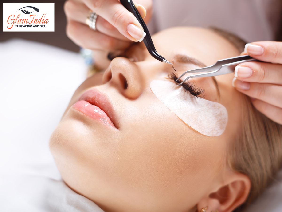 Lash Lift vs Lash Extensions: Which Should You Choose?